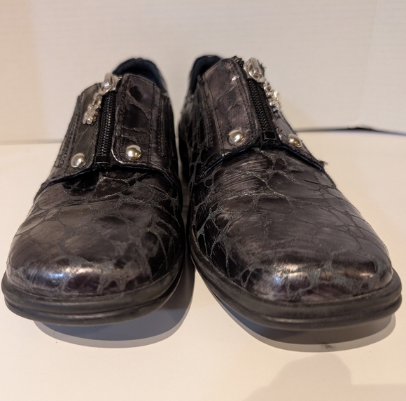 HELLE Black-Gray  Croc-Embossed Slip-On Shoes Sz. 38 EU / 7-8 US - Picture 4 of 14